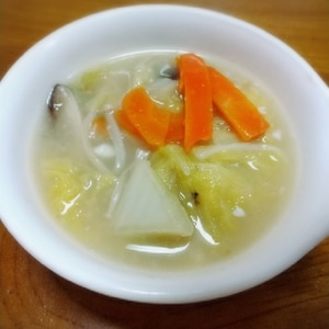 野菜たっぷり鶏白湯スープ